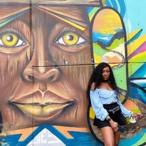 Meet your Posher, Jennifer